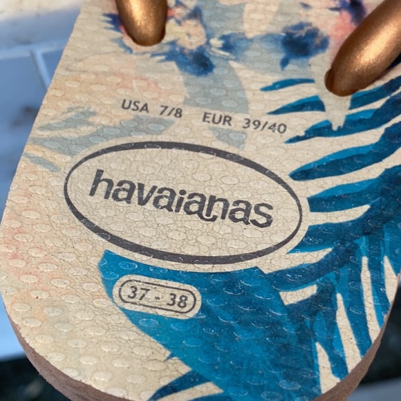 Havaianas Tropical Floral Thong Sandals Size 7/8 - Picture 4 of 10